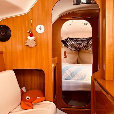 Hotel Surfbird Cozy Sailboat Escape Lisboa Exteriér fotografie
